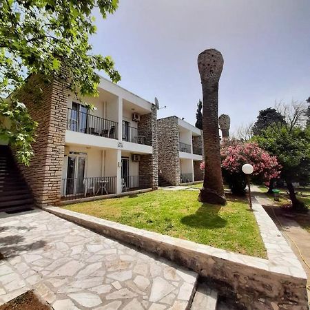 Juzno More Bed and Breakfast Sutomore Exterior foto