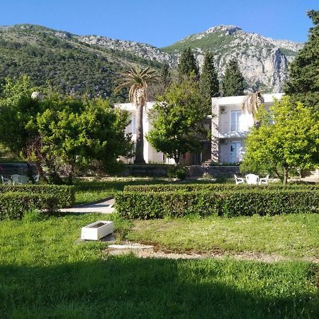 Juzno More Bed and Breakfast Sutomore Exterior foto